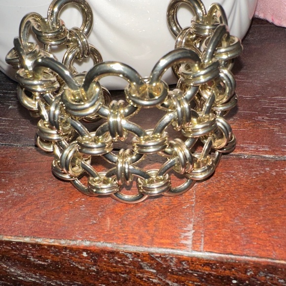 Elegant Gold and Silver Chain Bracelet - Picture 3 of 3